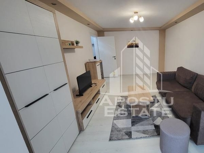 Apartament decomandat cu 2 camere,renovat,Calea Lipovei