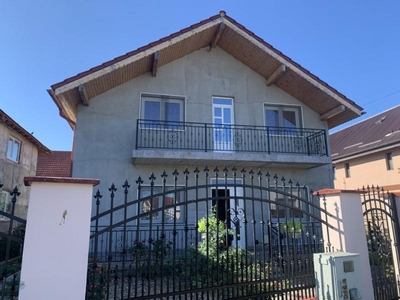 Casa cu 6 camere in Sanandrei cu teren de 800 mp - ID V5533