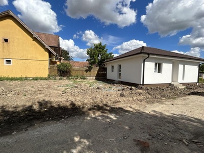 Casa individuala, 3 camere in Sanandrei - ID V5228