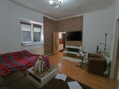 Casa insiruita cu 2 camere si terasa de 25 mp, zona Odobescu