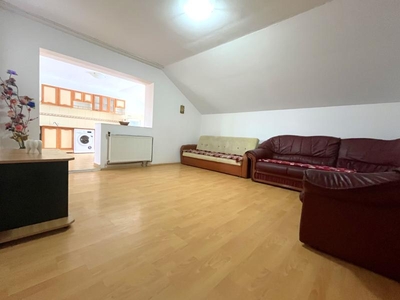 De inchiriat apartament 3 camere, langa Padure