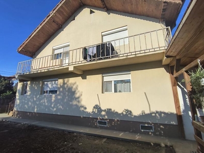 Duplex cu 5 camere si teren de 674 mp - Padureni