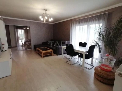 Duplex de vanzare cu 4 camere Dambul Rotund.