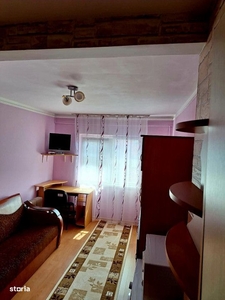 Apartament 3 camere - etajul 1 - Podu Ros, Liceul Racovita