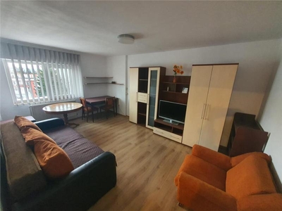 Inchiriere apartament 3 camere et.IV, Sibiu zona Dioda Milea