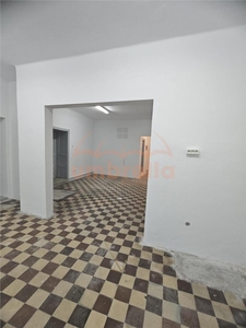 INCHIRIERE spatiu comercial, 150 mp, semicentral