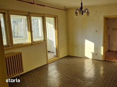 Vand apartament spatios 2 cam. Panduri