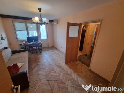 Piata Brotacei-apartament 2 camere decomandat -circular l...