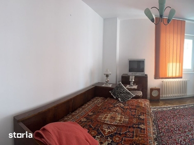 Ultracentral - Vanzare apartament 4 camere - Str. Bartok Bela