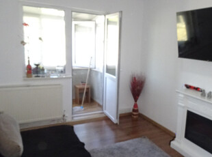 Vand apartament 2 camere in Deva