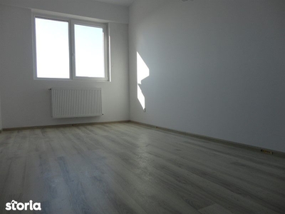 Apartament 3 camere confort 1 decomandat Victoriei etaj 3