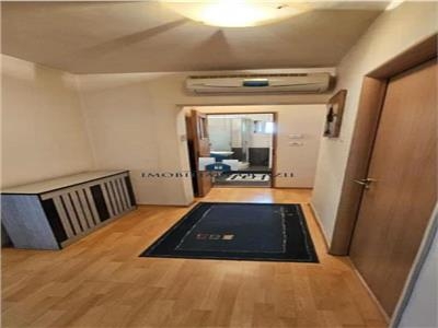 Vanzare Apartament 3 Camere Decomandat Sos.Giurgiului