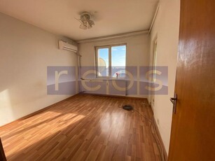 APARTAMENT 3 CAMERE ZONA STEFAN CEL MARE