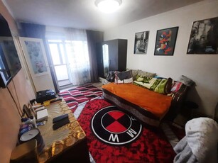 Apartament cu 1 camera decomandat, etaj 4/4, zona Tatarasi