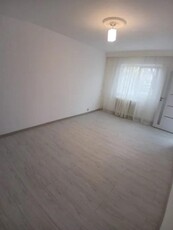 Apartament cu 2 camere decomandat, etaj 2/4, zona Galata