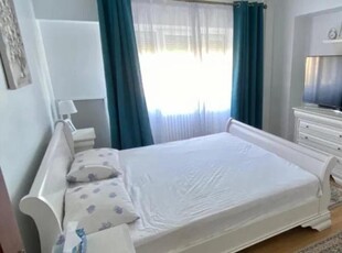 De vanzare apartament, 3 camere, decomandat, 83 mp, CUG, Arcadia, Cod 156752