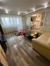 Vanzare apartament 2 camere Tei, renovat si mobilat