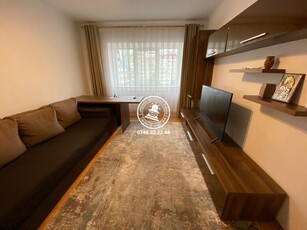 Apartament 3 camere de inchiriat Pacurari