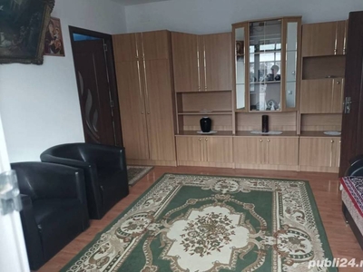 Vanzare apartament 3 camere zona Royal