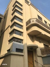 Apartament cu 2 camere, localizat în zona centrală a orașului.