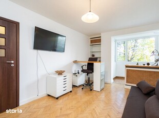 Vând apartament Brezoi