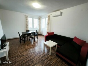 Vând apartament, 2 camere, decomandat, zonă centrală, recent renovat