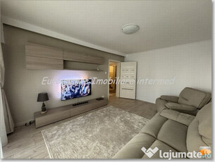 Apartament 3 camere decomandate zona Centru