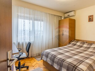 Apartament 3 camere vanzare in bloc de apartamente Cluj-Napoca, Marasti