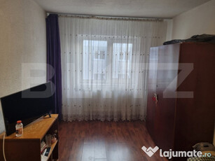 Apartament de vanzare, cu 3 camere, zona Astra