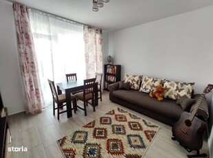 Închiriez apartament 3 camere