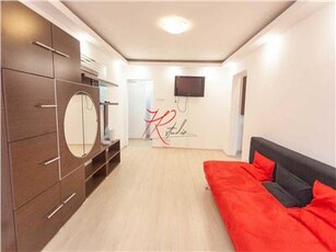 Vanzare apartament 2 camere renovate, Teiul Doamnei