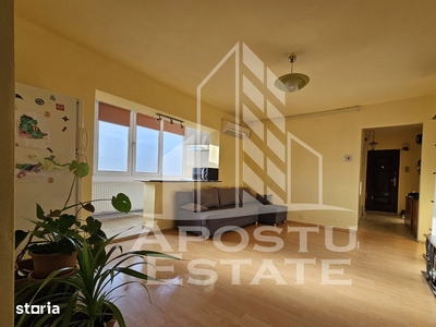 Apartament 3camere,,semidecomandat zona Fortuna