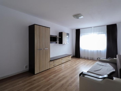 Apartament cu 2 camere decomandate etaj intermediar