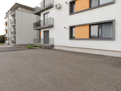 Apartament cu 2 camere si loc de parcare