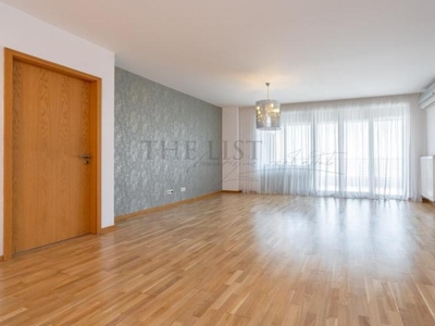 Apartamnet 4 camere , vedere lac BANEASA GREENLAKE RESIDENCE