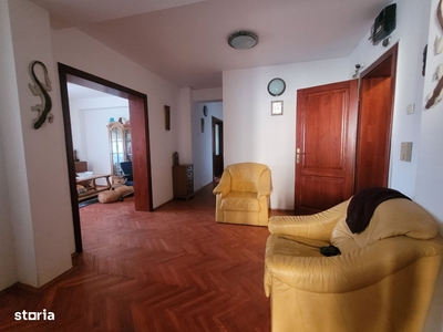 ULTRACENTRAL - Apartament cu 4 Camere