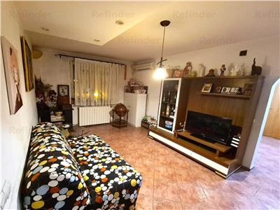 Vanzare apartament 3 camere Crangasi