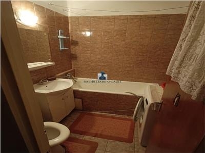 Vanzare Apartament 3 Camere Semidecomandat GiurgiuluiAlmasu Mic