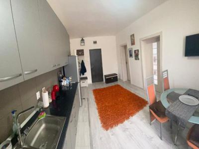 Vanzare- Apartament cu 2 camere, decomandat, mobilat, utilat cu loc de parcare, bloc reabilitat (6980)