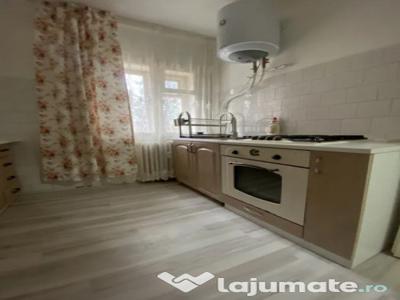 Apartament cu 2 camere semidecomandate Zona Areni