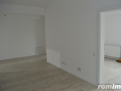 2 Camere Vitan | Decomandat | Bloc Nou