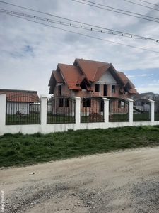 Vând casă în Avrig, Sibiu.