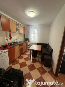 Apartament 1 camera,zona Porii cu gradina