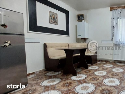 Apartament cu doua camere, centrala proprie in Complexul Studentesc