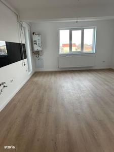 De vânzare apartament cu 3 camere în Tractorul - Coresi