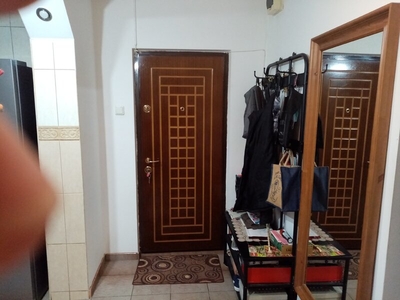 Apartament 3 camere Tei, cu 2 vederi si stradal si pe spate la liniste