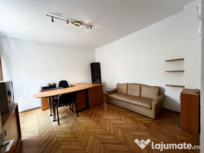 Apartament în zona Eroii Revoluției pretabil birou/atelier