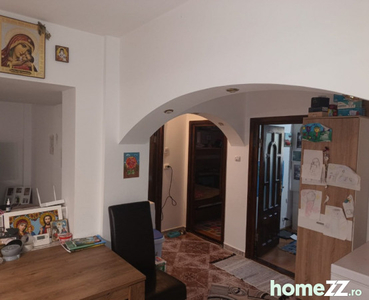 Burdujeni-Cuza Voda 3-Apartament 4 camere decomandat