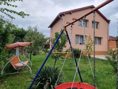 Casa cu mansarda, 8 arii zona Closca