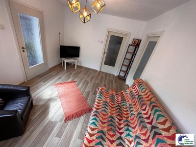Sinaia-apartament cu 2 camere in vila -parter